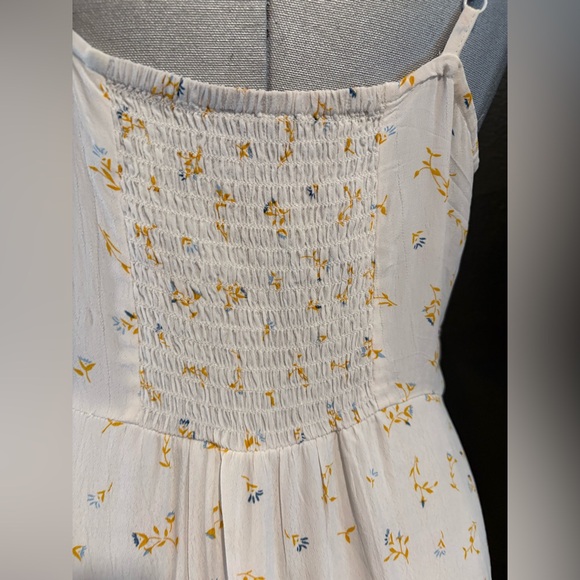 Cotton On Women’s Woven 90s Mini Dress – “Isobel” Ditsy Floral (White) | Medium - Picture 6 of 12